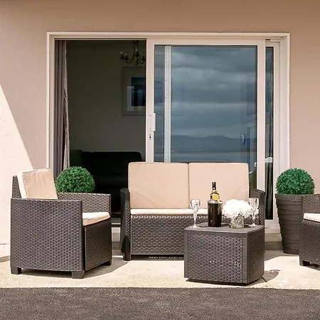 Apartment Cliff Side And Sea View