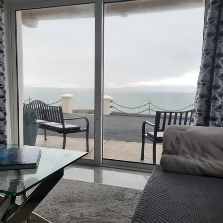 Apartment Cliff Side And Sea View