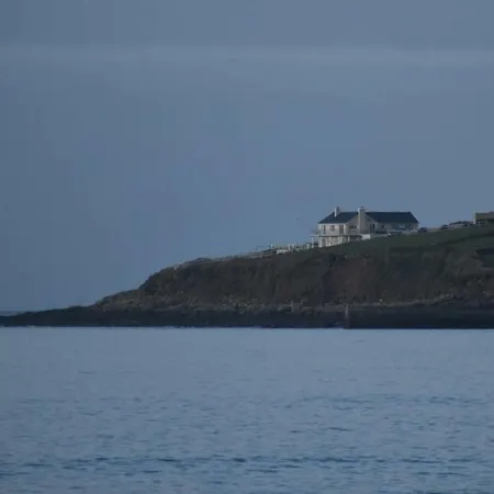 Cliff Side And Sea View Apartment *