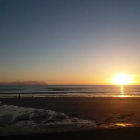 Cliff Side And Sea View アパート