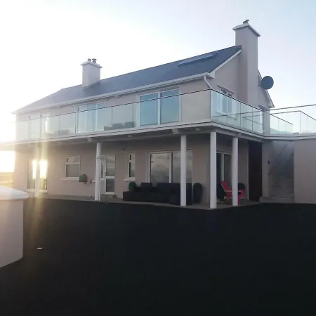 Cliff Side And Sea View Apartment