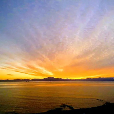 Cliff Side And Sea View アパート