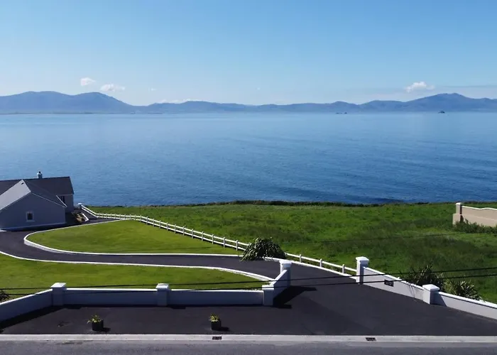 Apartment Cliff Side And Sea View
