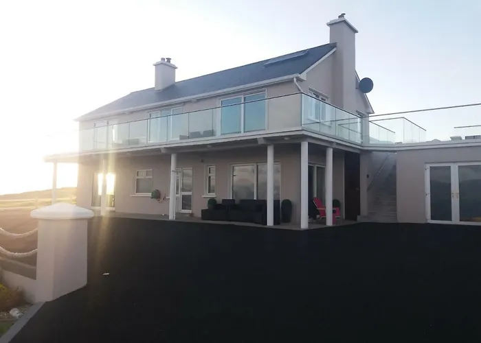 Cliff Side And Sea View Apartament